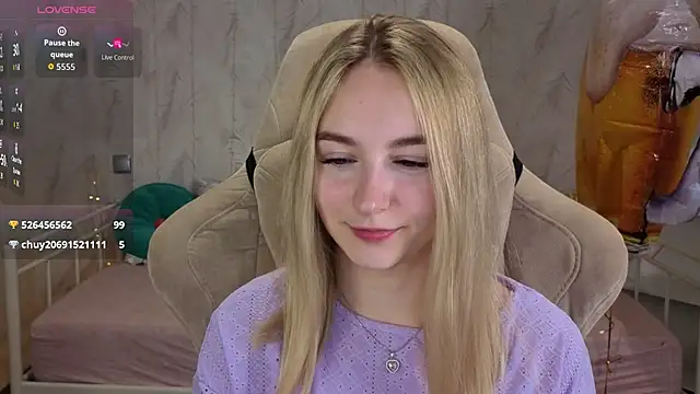 Shy_Polly: онлайн-секс-чат