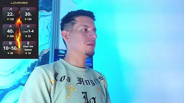 Pertunjukan Kamera Web Sebastian_Smith__