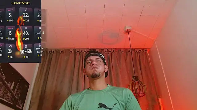 Sebastian_Smith__ Show in webcam