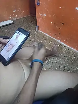 Pertunjukan Kamera Web ronynott