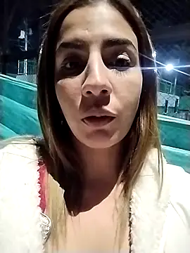 Latina_azura333's Webcam Show