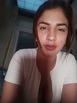Latina_azura333's Live Chat Room
