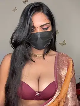 Lovely_Babiee: διαδικτυακό σόου στην κάμερα