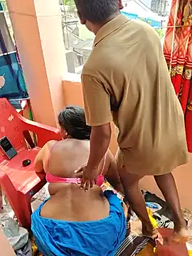 Show modela Desicouple1706 na web-kameri
