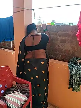 Desicouple1706's Webcam Show