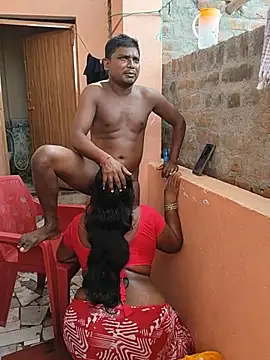 Desicouple1706 Show Webcam