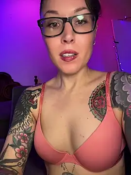 MissGoldenCartier's Webcam Show