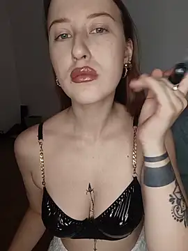 Susiee_Redd Chat XXX in diretta