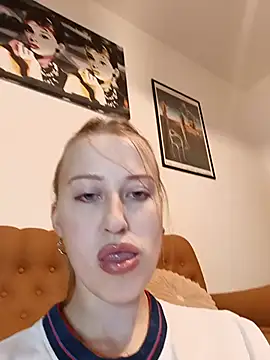 Susiee_Redd's Webcam Show