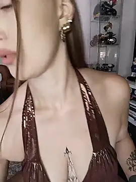Susiee_Redd Show in webcam