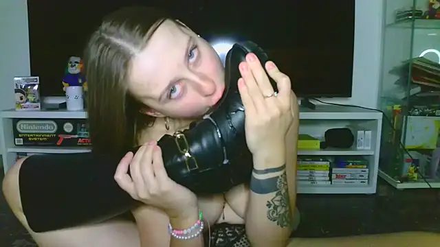 Živý XXX chat Susiee_Redd
