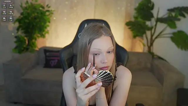 Charlotte_Dreams' Live XXX Chat