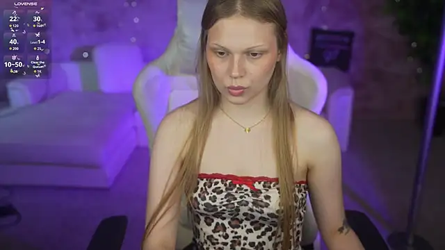 Charlotte_Dreams Adlı Modelin Canlı XXX Sohbeti