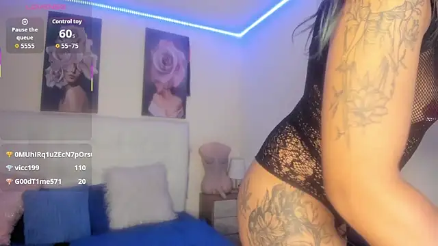 Show modela SamathaMay na web-kameri