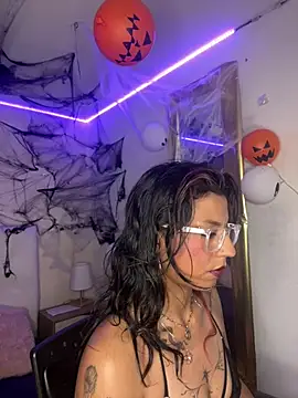 Show modela SamathaMay na web-kameri