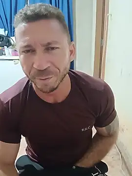 RobertoLuiz84 Show in webcam