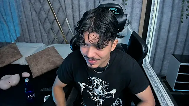 NicolaiKarav Шоу с уебкамера