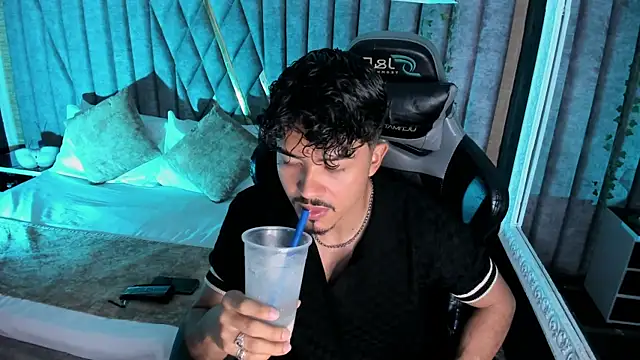 NicolaiKarav Pertunjukan Webcam