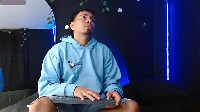 Henry_villa23 Pertunjukan Webcam