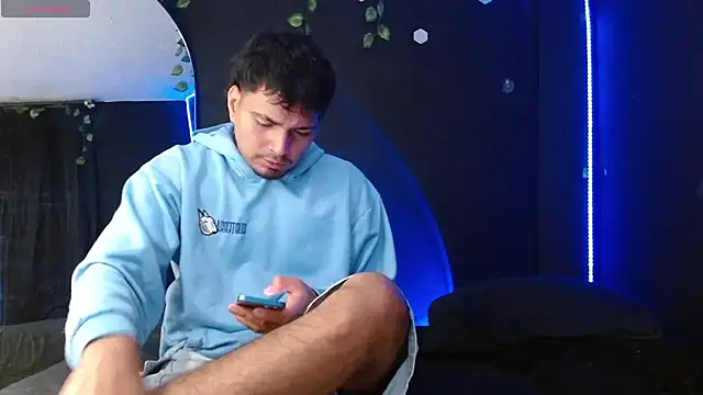 Henry_villa23 Webcam Show