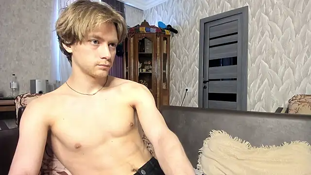 milkiwvy's Webcam Show