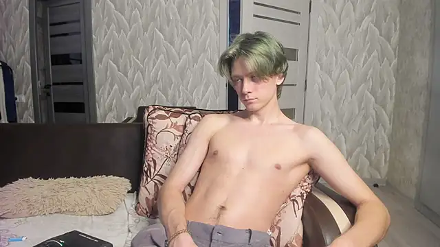 milkiwvy webcam show