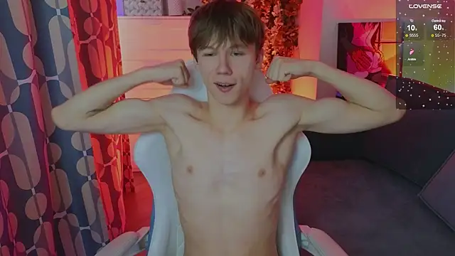 Pokazy przed kamerką – cuMte_boy