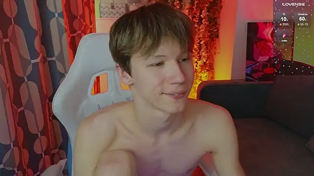 cuMte_boy Шоу с уебкамера