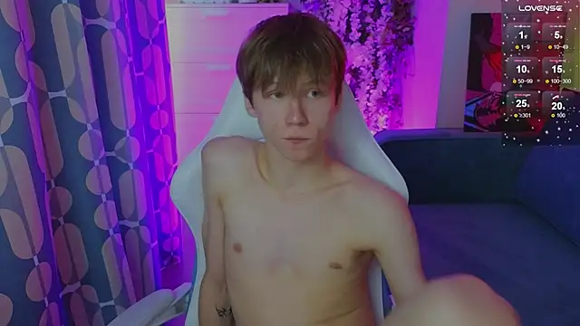 cuMte_boy Webcamshow