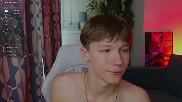 cuMte_boy webcam show