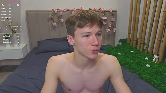cuMte_boy webcam show