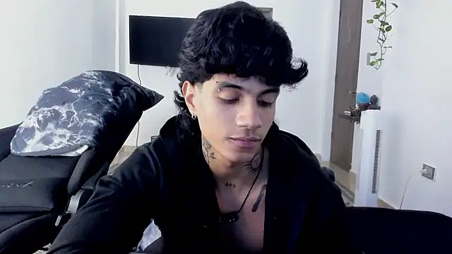 aress_damon – webcam-show