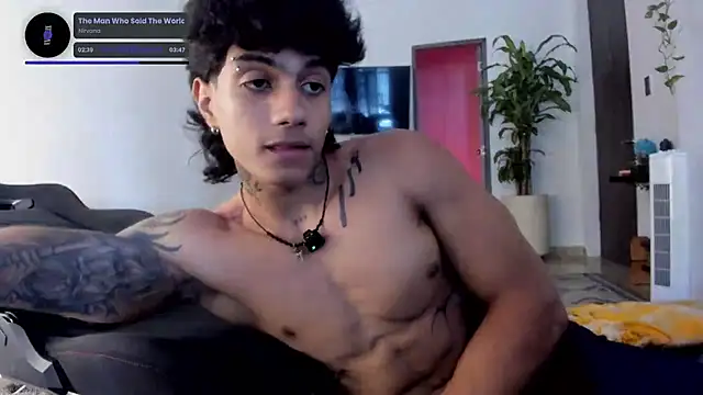 แชท XXX สดของ aress_damon