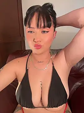 دردشة emily_acorn الجنسية المباشرة