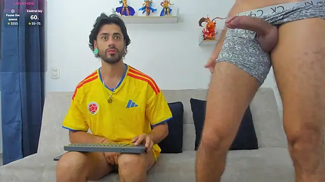 heteros_curious webcam show