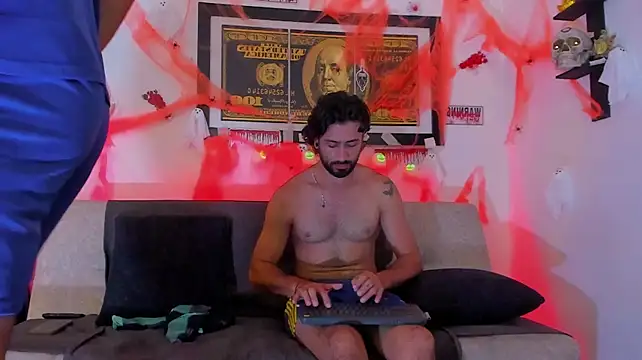 Show modela heteros_curious na web-kameri
