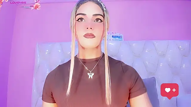 Show modela DaleskaSanchez na web-kameri