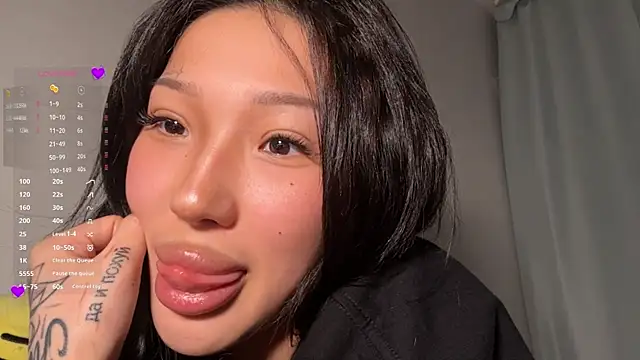 EIeniVanwartn Live XXX chat