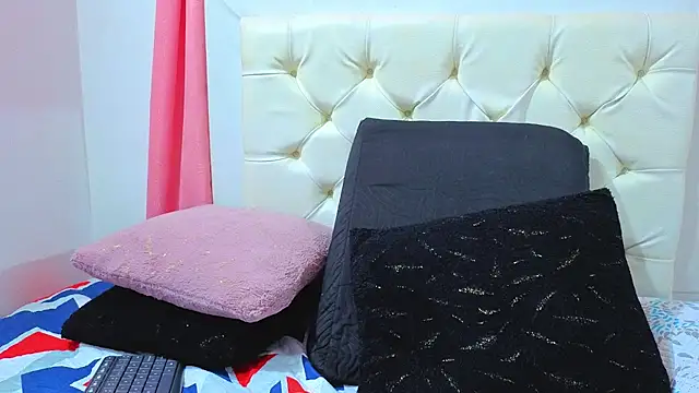 غرفة دردشة Malia_fox المباشرة