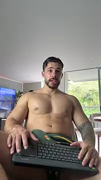 Valenthino_Salvatore Show in webcam