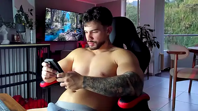 عرض كام Valenthino_Salvatore