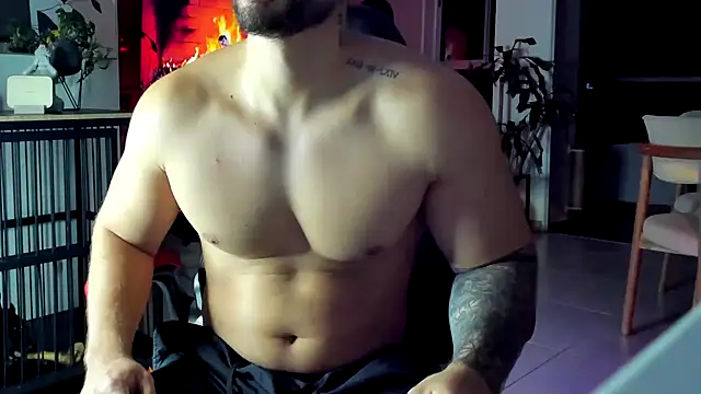 عرض كام Valenthino_Salvatore