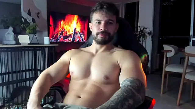 عرض كام Valenthino_Salvatore