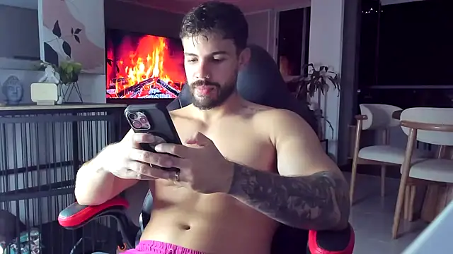 عرض كام Valenthino_Salvatore