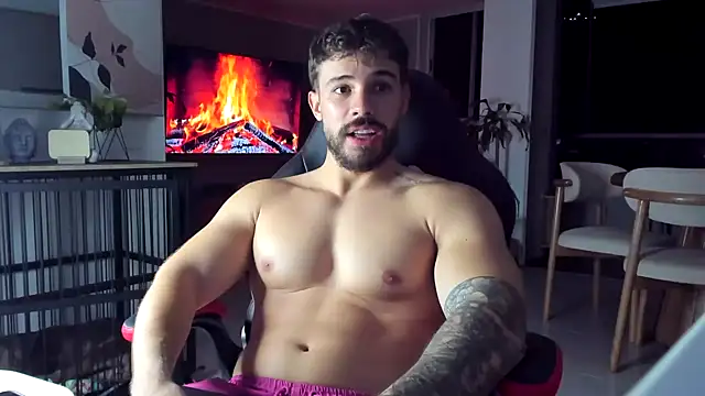 عرض كام Valenthino_Salvatore