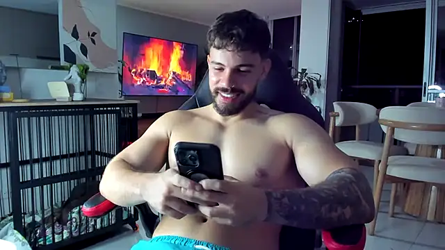 عرض كام Valenthino_Salvatore