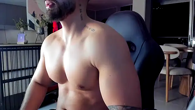 عرض كام Valenthino_Salvatore