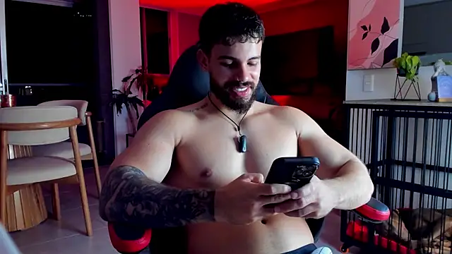 عرض كام Valenthino_Salvatore