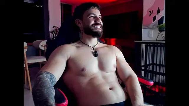 عرض كام Valenthino_Salvatore