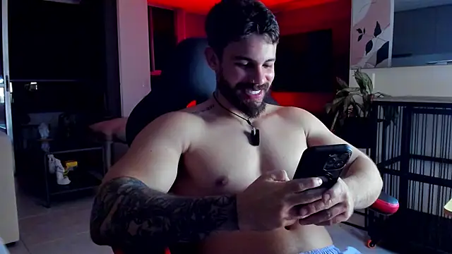 Show modela Valenthino_Salvatore na web-kameri